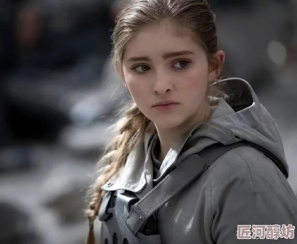 美女裸照动态图网友认为这种内容不应传播，可能对个人隐私造成伤害，同时也影响社会风气，呼吁加强监管与自律