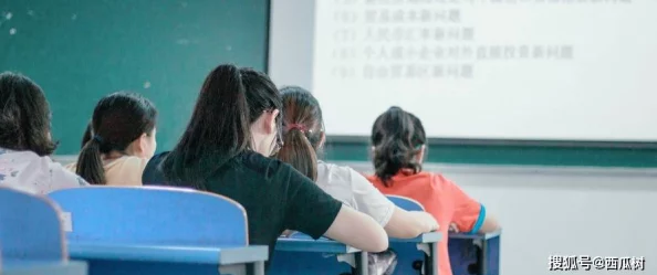 图书馆的女朋友：一位年轻女孩在图书馆邂逅了她的理想伴侣，开启了一段充满书香与浪漫的爱情故事