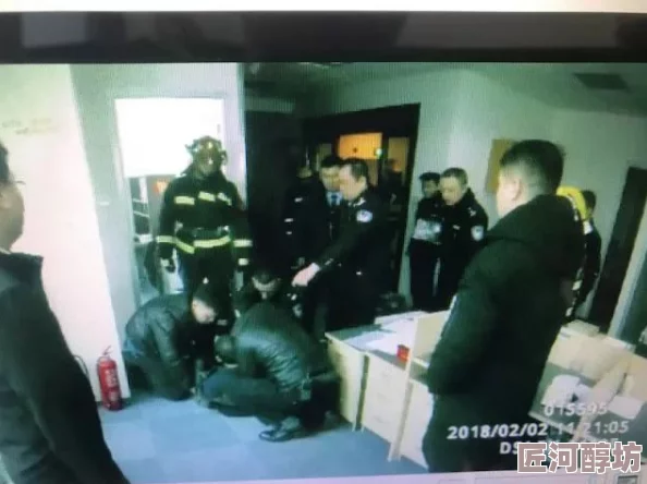 强行18分钟处破痛哭校花疯传网络引发众怒警方已介入调查